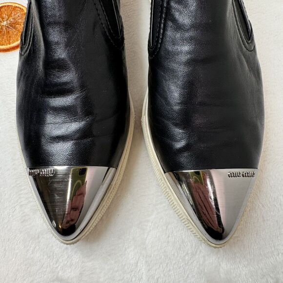 Miu Miu Womens Skate Shoes Black Leather Slip On Metal Cap Toe Size 35.5 Flats - Picture 2 of 10